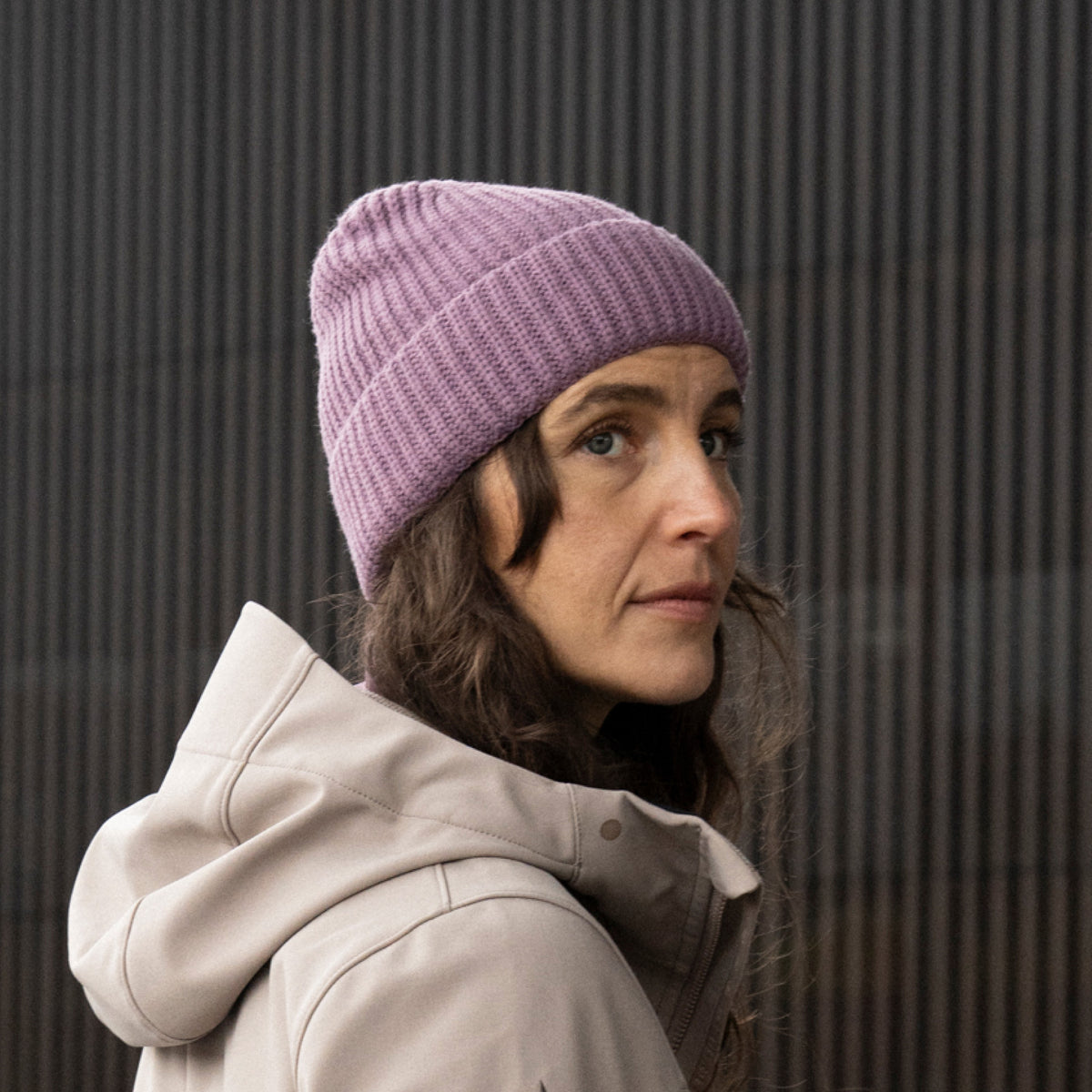 Hela Beanie — Iced Mauve